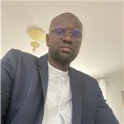 Informaticien de profession, je donne des cours de soutien scolaire en anglais, j’ ai déjà de l’expérience en enseignement